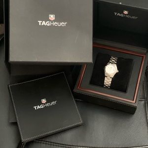 Tag Heuer women’s quartz silver watch
